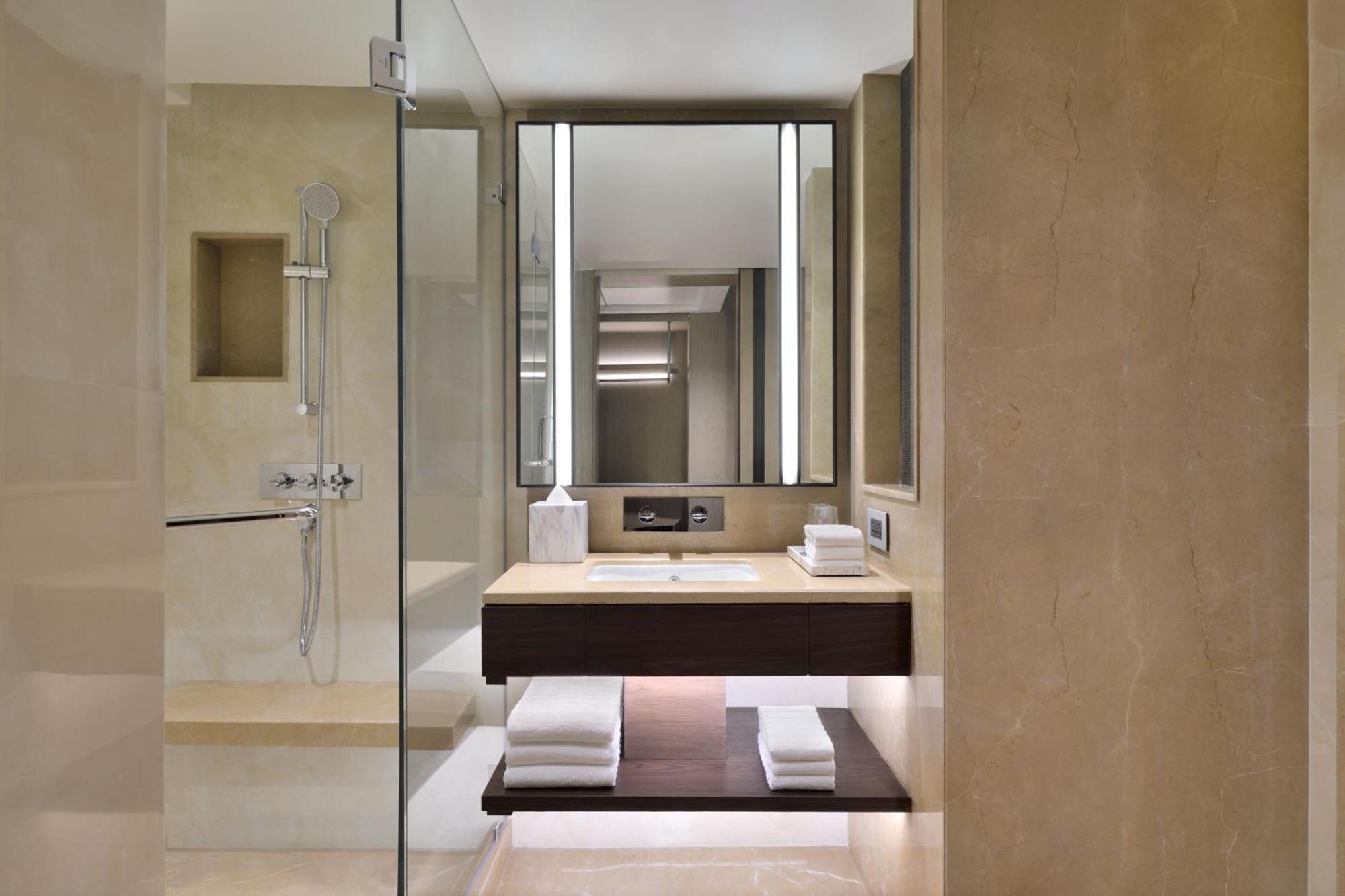 Courtyard By Marriott Gorakhpur Hotell Eksteriør bilde