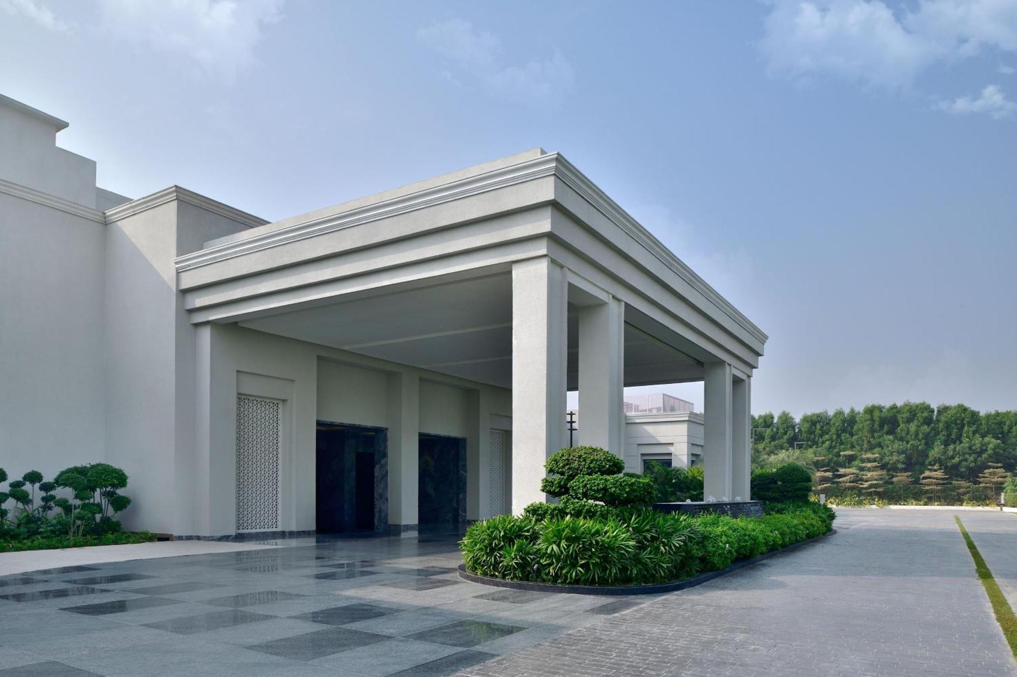 Courtyard By Marriott Gorakhpur Hotell Eksteriør bilde