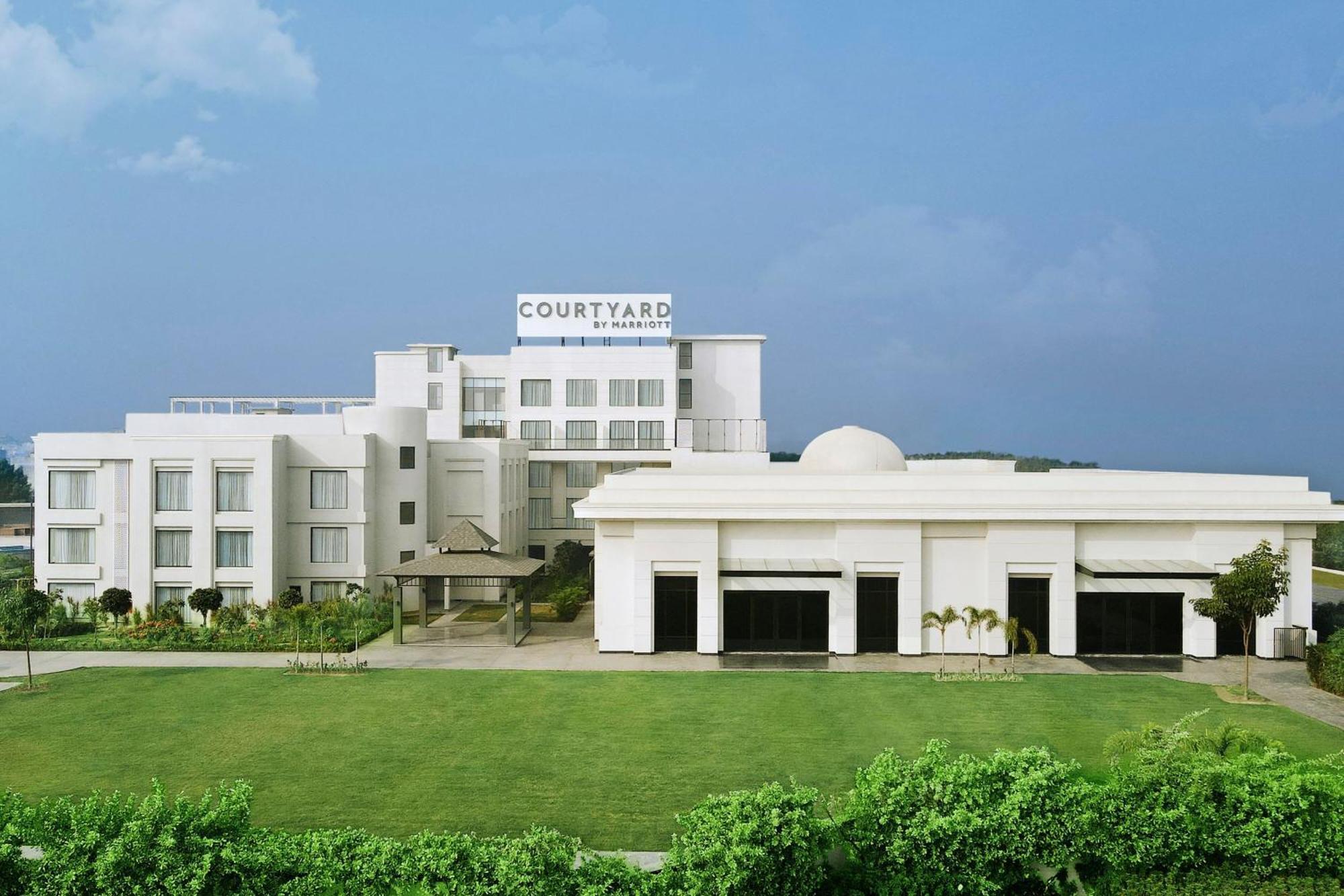Courtyard By Marriott Gorakhpur Hotell Eksteriør bilde