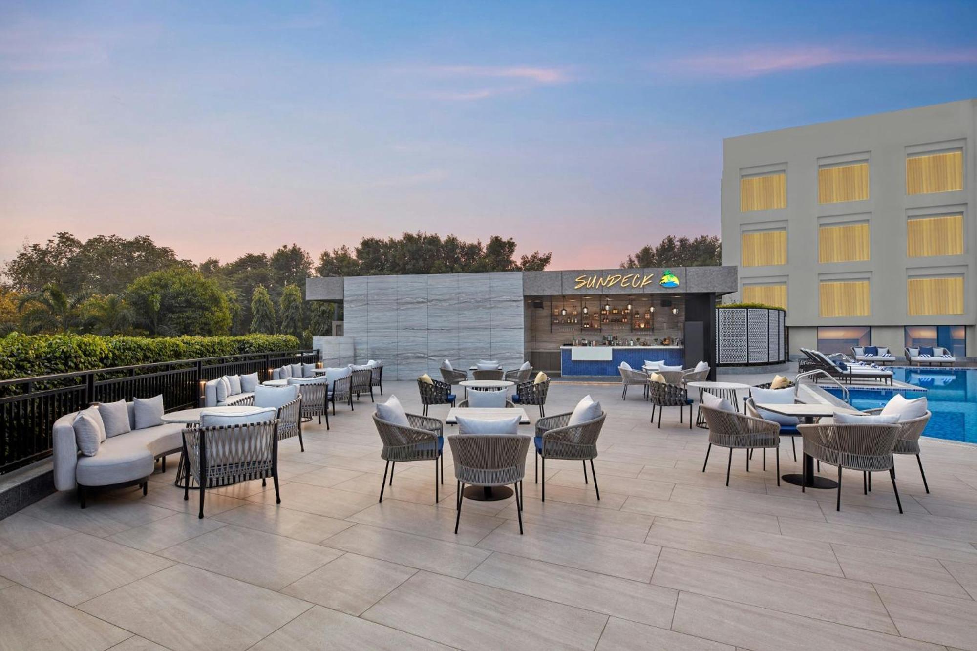 Courtyard By Marriott Gorakhpur Hotell Eksteriør bilde